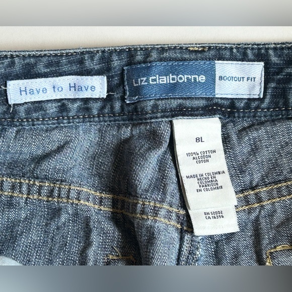 Liz Claiborne women’s size 8L medium wash jeans‎ - Picture 4 of 12